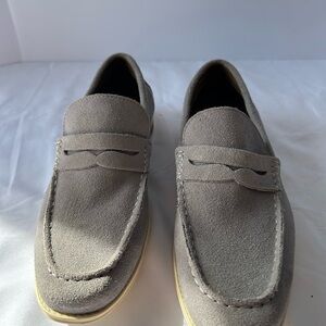 Madden NYC Clay Slip on Loafer in Gray. Size 8